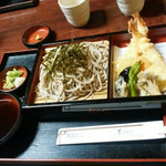 Echizensoba Mugiya - 天ざるそば大盛り1800円は高くないです。