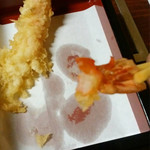 Echizensoba Mugiya - 海老の尻尾まで美味しく頂けました…。
