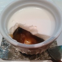 一椿 和店 - クリームの下にほうじ茶ゼリーー
