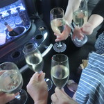 ロルキデ　ブランシュ - 車中でかんぱ～い