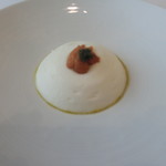 ロルキデ　ブランシュ - ヴィシソワーズとコンソメジュレを合わせた「パリソワール」