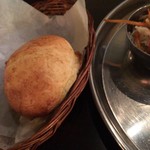 ビストロひつじや - おまけのパン