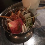 ビストロひつじや - サラダ　ピリ辛