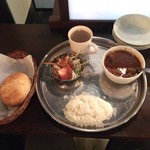 ビストロひつじや - 日替わりのラムカレー610円