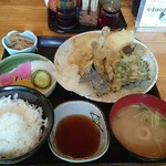 Shinano Ya - ハゼと野菜の天ぷら定食730円