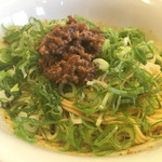 麺や すずらん亭 - 汁なし担担麺、少し横から