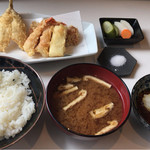昼のおまかせ定食\950(17-08)
