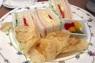 LOUNGE Marron - ミックスサンドイッチ