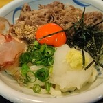 手造りうどん 楽々 - 和牛肉ぶっかけ  冷（1080円）