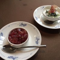 オノウエ - カツオのマリネ、キュウリのクレーム