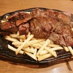 VINSENT - 牛ハラミ450gグリルステーキ1680円。