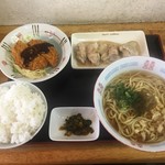 キッチンもとや - 170522日替わり定食450円蒸し鶏、ミンチカツ、ラーメン