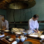 みかわ 是山居 - 美術品に囲まれた店内