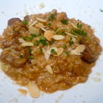 Ristorante SUOLO - ツブ貝？と生ボルチーニ茸のリゾット