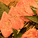 炭火焼肉 矢つぐ - 