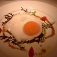 フィオッキ - サルシッチャとアスパラガスの焼き物