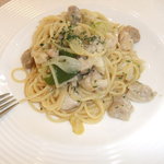伊太利庵厨房　四季の庭 - ランチメニュー：チキンとねぎのパスタ