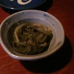 すし土風炉 - お通し315円　くきわかめ　結構美味しかったです