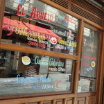 La Casa Del Abuelo - 