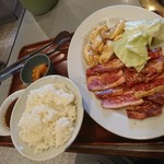 焼肉レストラン正福 - Aセット。お肉たくさん