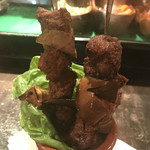 BANDA - イベリコ豚のピンチョモルーノ / 980円