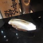 鮨 いし黒 - こはだ