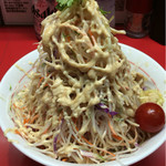 千里眼 - 冷やし中華（並）麺150グラム 800円　ヤサイマシショウガガリマヨマシマシカラメマシマシで