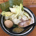 Itsumiya - 豚骨レタスラーメン醤油 味玉トッピング