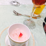 アニヴェルセル表参道 - 2017/7/30 友人の結婚式。
                                ロゼのグラニテ シャンパーニュの雫