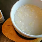 パプサン - コムタンスープ　沈んでる牛肉は赤身の噛み締める系