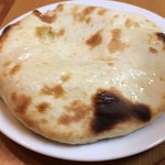 やっぱりインディア - チーズクルチャ