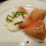 ブリボン - 桃とブラータチーズの相性抜群♪