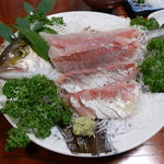 やまや - シオ(カンパチ子)の刺身2000円