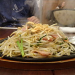 サッポロビアレストラン９１０ - しゃきしゃきもやし炒め　