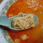 醤油亭 - 担々麺(780円) 麺アップ