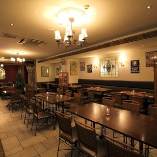 ５０名着席８０名立食フラットで使いやすい店内で貸切ご宴会！！