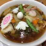 Gurin Terasu Kafe - 「広東麺」！
                        食品サンプルのような見た目。。
                        明らかに冷凍モノ、湯気も出ていません。
                        これで税込み900円、うーん。。