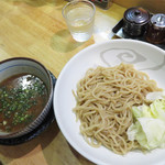 Menya Mitsuki - 濃厚白湯スープと魚介和風だしのコラボスープ つけ麺 700円。