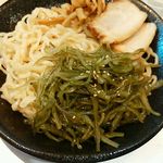 麺匠 呉屋 - 冷やしつけそば＆茎わかめ2倍