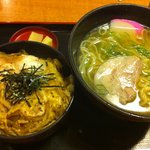 手打そば やっこ - 玉子カツ丼とセットの中華麺1050円