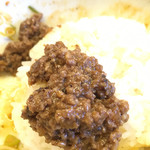 麺や すずらん亭 - ご飯投入
      肉味噌追加(無料です)