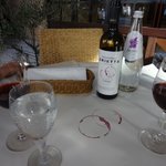 トラットリア アリエッタ - テーブルもワインも赤ワインの輪染み付き〜♬