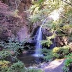 月待の滝 もみじ苑 - 