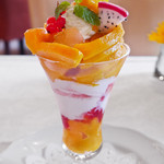 資生堂パーラー - キーツマンゴーのパフェ