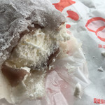 梶原製菓 - 中は生クリームたっぷり。