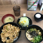 伝説のすた丼屋 - 