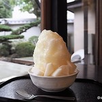 走井餅老舗 - 期間限定
      八幡の梨氷　７００円
      