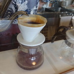 豆茂 - ハンドドリップで淹れる