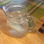 三馬力＋1/2 - レモン水、飲み放題らしいです(マスター談)