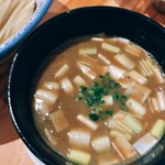 麺処 ぐり虎 - スープ
